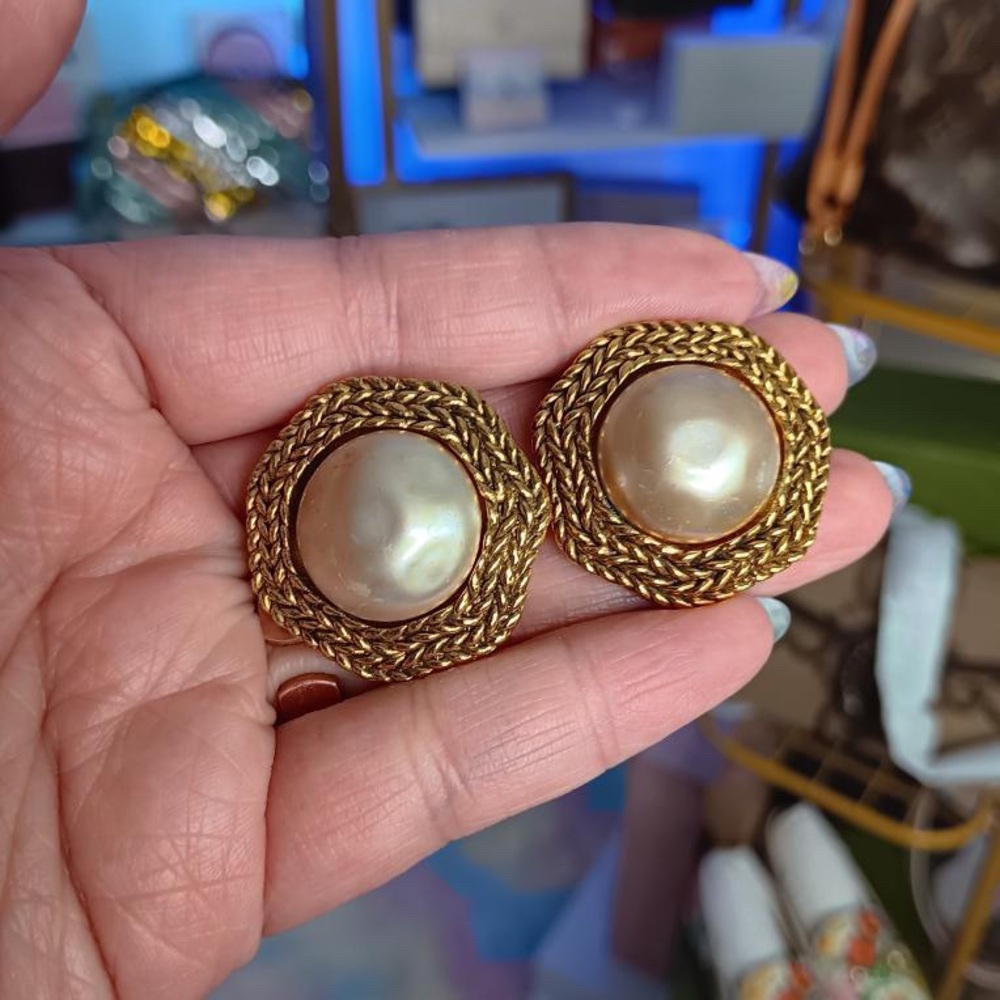Chanel large clip on earrings